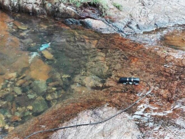 想知道，污水多普勒流量计是非接触式测量、还是接触式测量